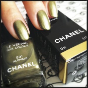 Chanel Le Vernis in 591 Alchimie